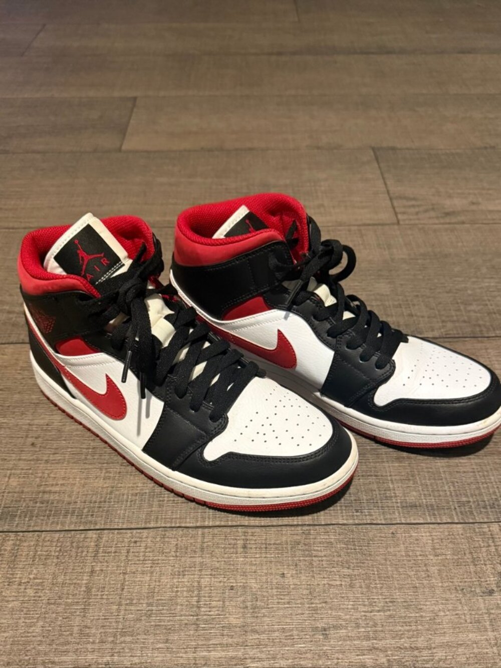 Jordan 1 Mid Black White Red Mens 9.5